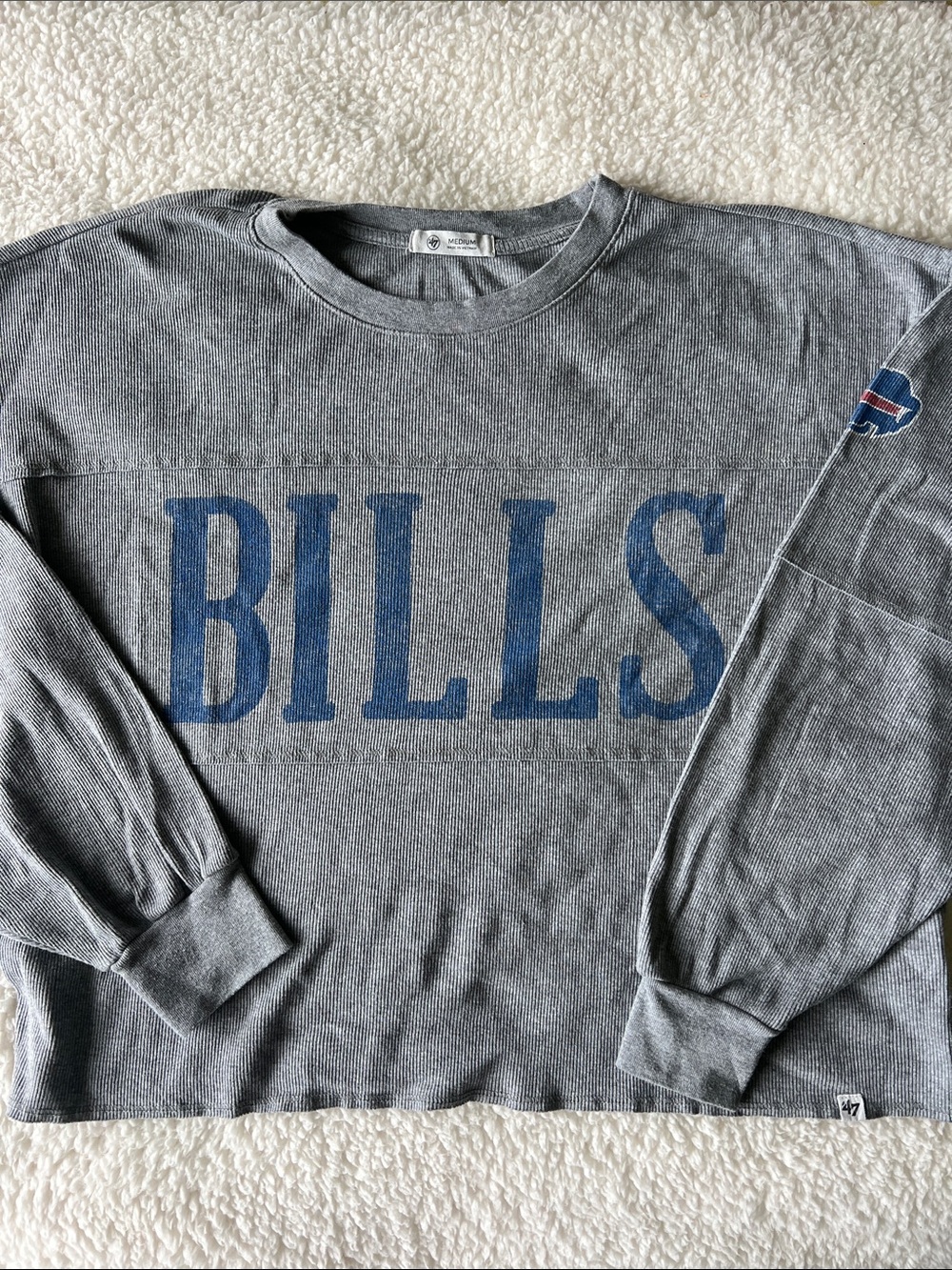 Vintage Women’s Buffalo Bills Gray Long Sleeve Graphic Tee